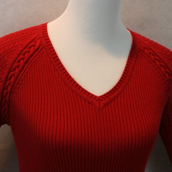 Tommy Hilfiger Ribbed Red Cotton V-Neck Cable Sleeve Pullover Sweater SZ M EUC - Picture 6 of 10